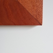 Coupe a 45° pas top... va falloir que je vérifie l'angle de la scie et celui de mon equerre...