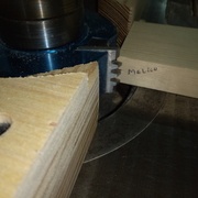 rainurer les planches pour collage des paneaux