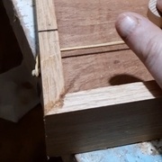 Ancien système d'attache des élastiques