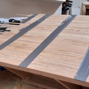 une des surfaces (mais laquelle?) couverte de lamelles