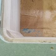 Gabarit de guidage pour creuser l'intérieur des arrondis sur l'épaisseur des portes