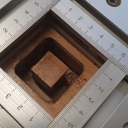 Usinage du trou central: largeur 40mm, juste la cote du mat, afin de coulisser sans trop de jeu