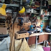 Perceuse sur colonne Wasebo, tour Leman équipé en petit lapidaire et scie à chantourner Scheppach