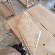 La mousse collée avant l'affleurage