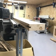 Sortie du montant gauche de la porte pour l'usinage de la rainure