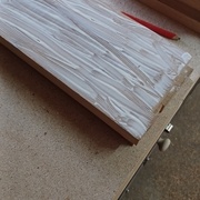 Après corroyage, l'encollage