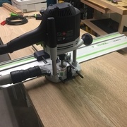 1er fraisage avec une fraise hélicoïdale de 12mm afin d'enlever le plus de matière