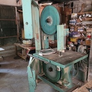 Vide atelier de menuiserie en Isère