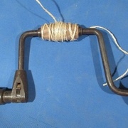 Collage de la nouvelle poignée sur le vilebrequin