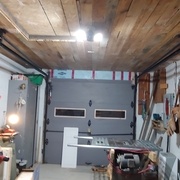 J ai utiliser le derrière du vieu parement comme finition du plafond