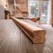 Usinage des dominos en chêne : ma fraise demi rond n'est pas tout à fait demi, mais un coup de ponçage et ça passe.