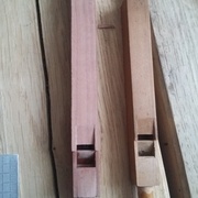 Un tuyau d'origine (à droite) et le mien (à gauche)