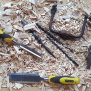 mes outils : ciseaux, mèches et vilebrequin