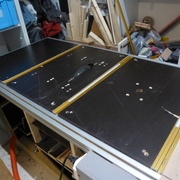 La table avec deux modules interchangés.