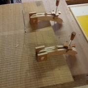 Délignage à la circulaire sur un chariot de délignage maison