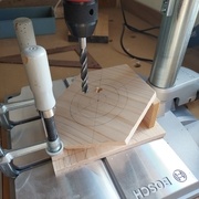 Création d'un gabarit pour avoir le bon angle des pieds du socle