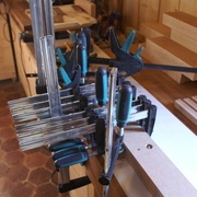 En attente de séchage de la colle