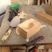 Première utilisation : creuser un mortier en cèdre