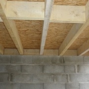 Fig 6  Étrésillons entre des solivettes   http://www.envie-bois.comfig