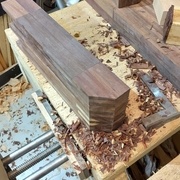 Un biseau ajouté au rabot, pour l'esthétique