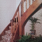 L'ensemble est très esthétique et équilibré. Tout de même une légère hésitation de la moulure de main-courante