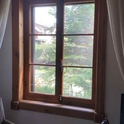 chez des amis à elle