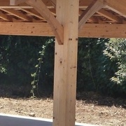 Poteau de charpente traditionnelle contemporaine