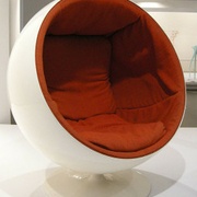 Fauteuil Ballon ou Globe par  Eero Aarnio 1963 http://quidexpat.com