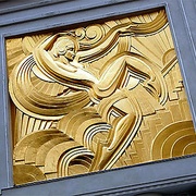 Folies Bergère bas relief art déco de 55 m2. Artiste Maurice PICO http://www.routard.com