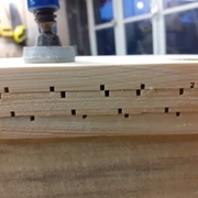 Montant courbe : faces internes striées