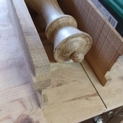 Les chutes des découpes sont utilisées pour le gabarit d'usinage