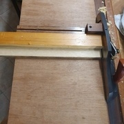 Reprise du bout scié pour être bien d'équerre (CP dessous pour user la lame plus haut)