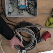 le sous boitier elec et ses câbles + prises. A priori déclenchement et tempo de l'aspiration