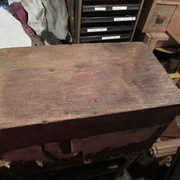 Le fond de la caisse (CP abîmé à droite)