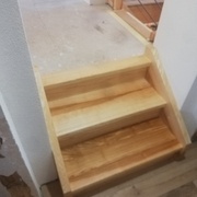 Palier de jonction entre une partie ancienne et une partie nouvelle de la maison
