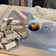 réalisation des petits "taquets" pour le plateau