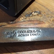 Coulaux & ( jarrive pas à lire ...) Acier fondu aussi