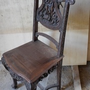 une des 4 chaises