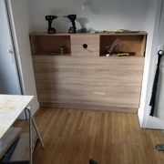 La tête de lit posée sans la partie électrique