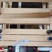 Collage avec cales et jauges d'épaisseur