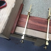 Tracé de l'autre trait en utilisant l'épaisseur d'une pièce