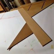 Appuis sur l'arrière de la table