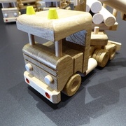 Et les girophares, comme il se doit ...sauf à l'arrière j'ai oublié !