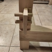 L'assemblage vu de coté, on voit la demi-cheville à l'arrière.