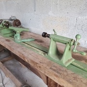 Hybride entre banc en bois et profile acier