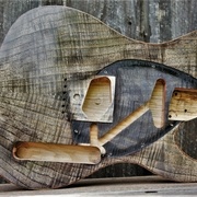 vernissage de la table au tampon