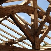 fig 1 Arbalétriers anciens cintrés naturellement  http://www.annuaireartisan.fr