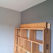 Première partie, vissée au mur