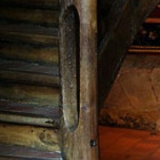 pilastre ancien (art populaire) formé d un poteau sur noyau creux