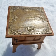 Placage en métal repoussé art déco http://www.20th.ch/